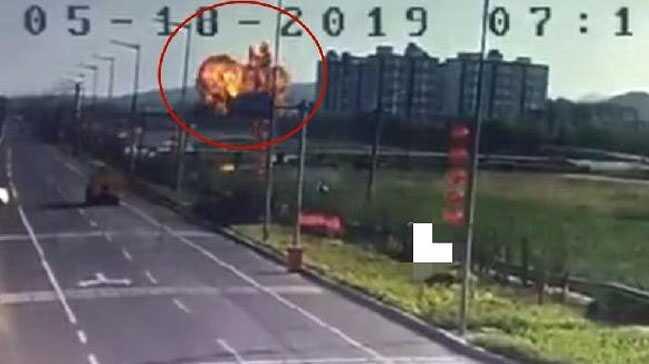 Çin'de savaş uçağı düştü