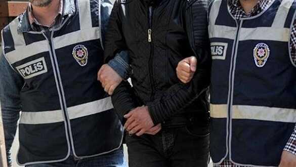 FETÖ'den aranıyordu... Nüfus müdürlüğünde gözaltına alındı
