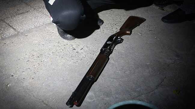 Eşlerin dedikodusu silahlı kavgaya dönüştü