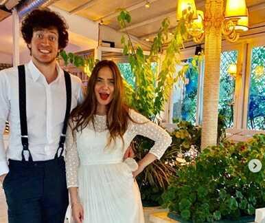 Oyuncu ve sunucu Müge Boz, basketbolcu Caner Erdeniz ile evlendi