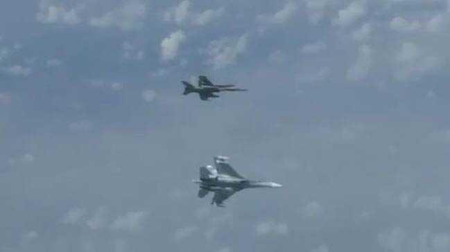 Rus jetleri, bakan uçağına yaklaşan NATO jetini uzaklaştırdı