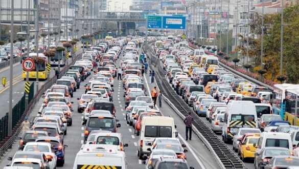 İstanbullular dikkat! Bugün bu yollar trafiğe kapatıldı