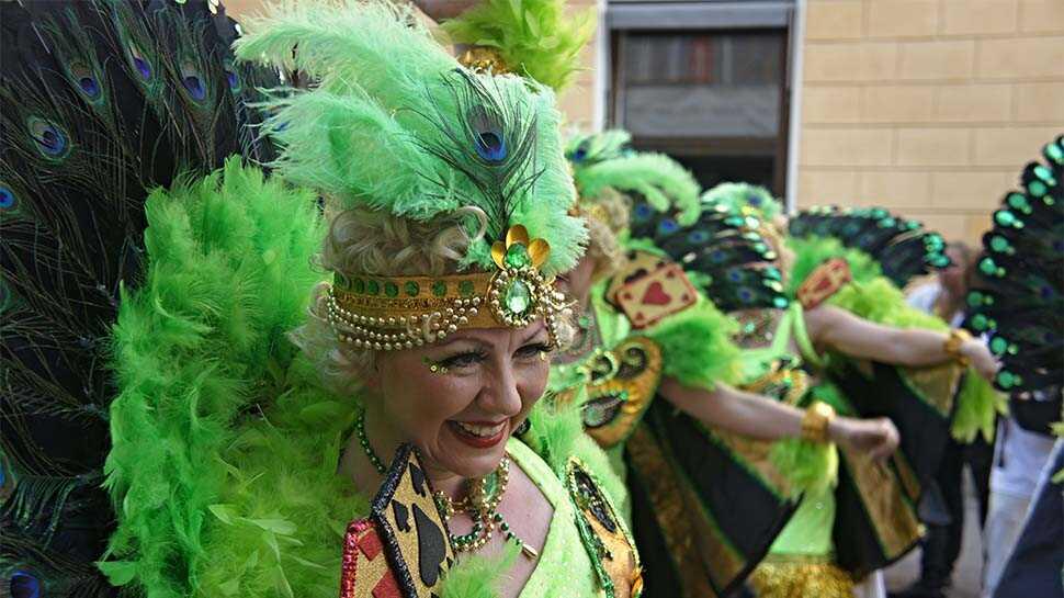 Brezilya'nın meşhur sokak karnavalı: Samba!