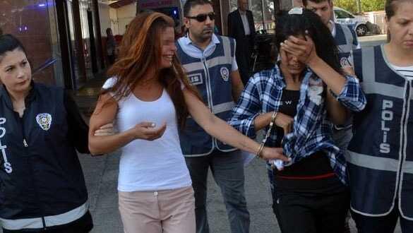 Hırsızlıktan yakalanan kadınlardan küstah tavır!