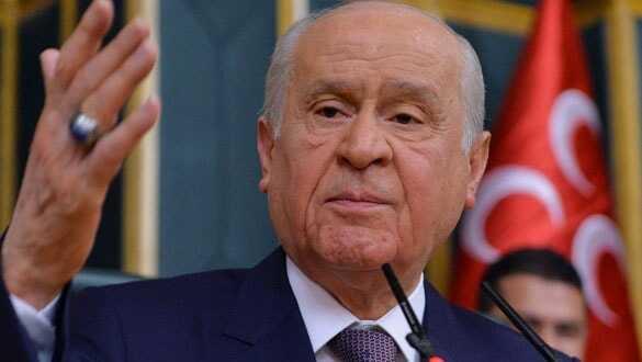 Bahçeli'den evlat nöbetindeki ailelerle ilgili önemli açıklama