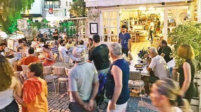 Turizmci 'sezonluk esnaf'a karşı yaptırım bekliyor