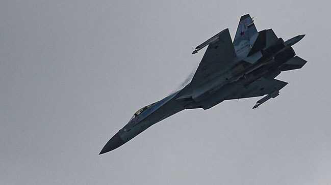 Rus uçağı Su-35 İstanbul semalarında