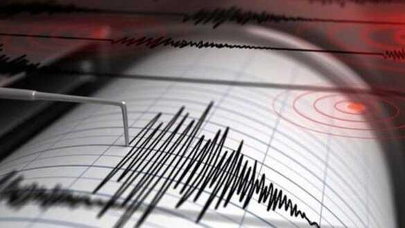 İzmir'de korkutan deprem