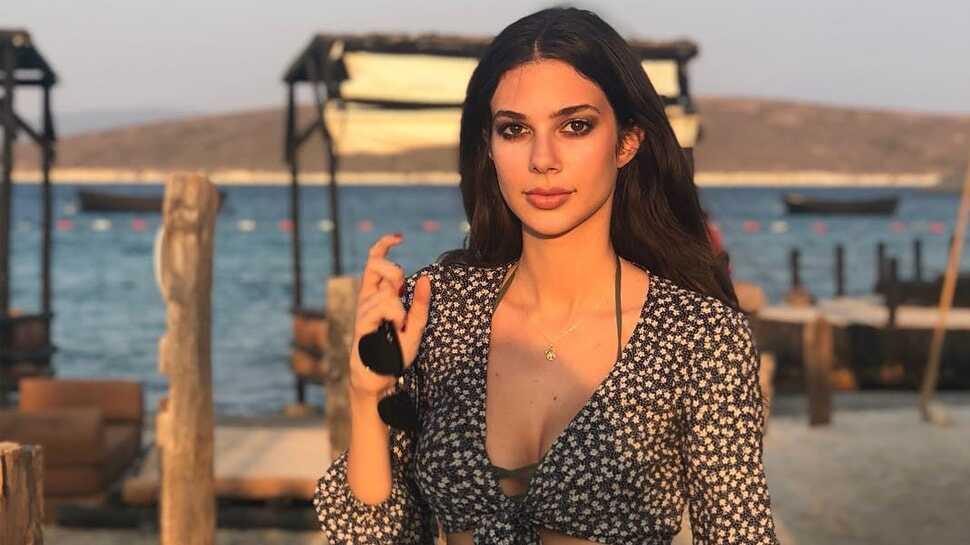 Defne Samyeli'nin kızı Deren Talu'ya teklif yağıyor