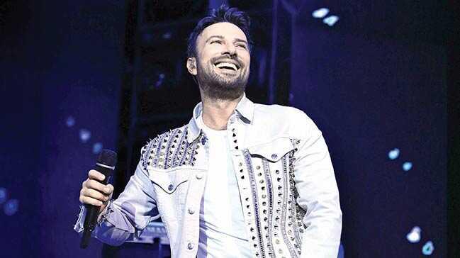 Tarkan Açıkhava'yı salladı! Yağmura çamura inat konser