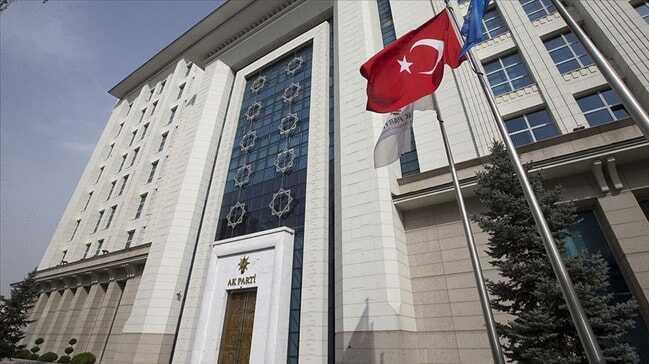 AK Parti kampa giriyor