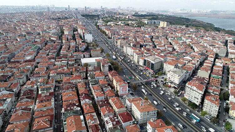 Depremin ardından Avcılar'da eski yapıların fiyatı dibe vurdu!