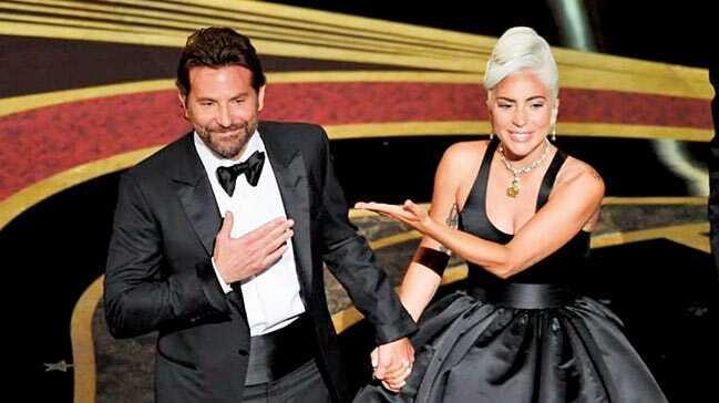 Lady Gaga'dan itiraf: Aşık rolü yaptık