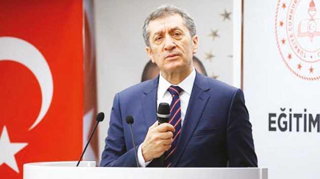 '0-3 yaş arası asla TV-telefon görmemeli'