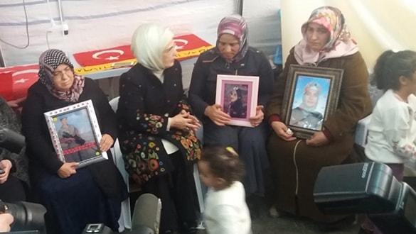 Emine Erdoğan'dan Diyarbakır annelerine ziyaret