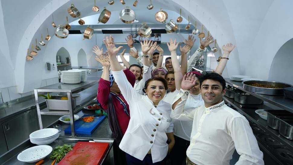 Ünü Mardin'den dünyaya yayıldı! Prens Charles hayran kaldı