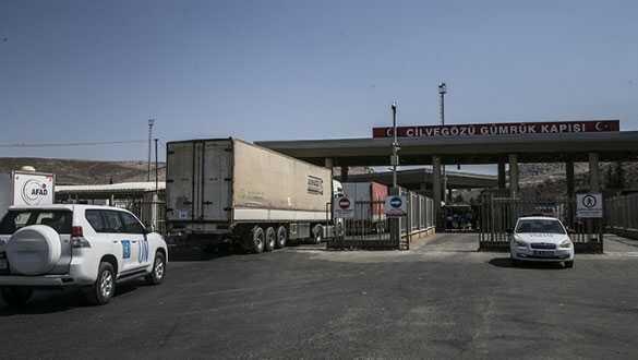 BM'den İdlib'e 21 tırlık insani yardım
