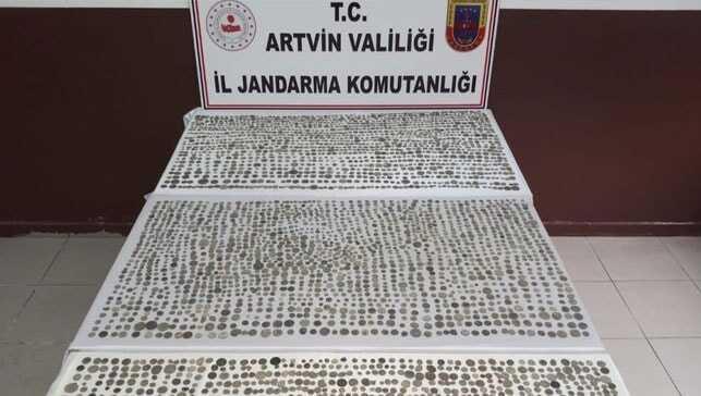 Portakal kasasında tarihi 4 bin 45 sikke ele geçirildi