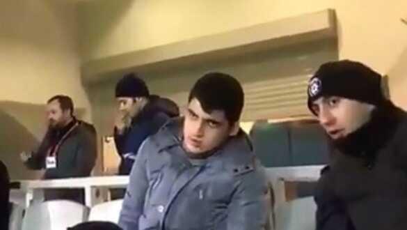 Polis memurundan örnek davranış... Medipol Başakşehir - Beşiktaş maçını anbean yaşattı