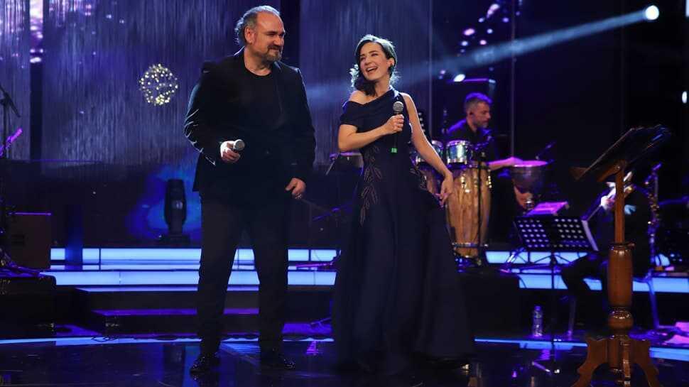 Hakan Aysev'in talihsiz kazası! Sahnede bacağını kırdı