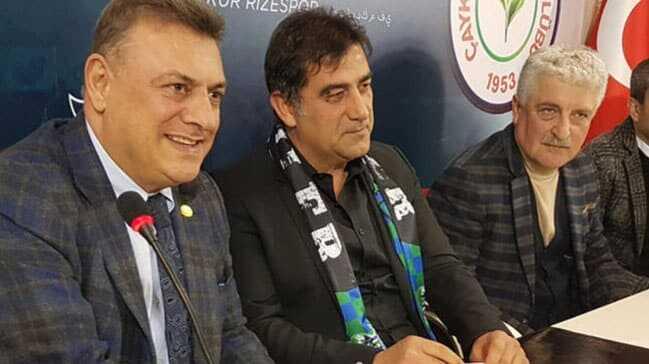 Ünal Karaman Çaykur Rizespor ile 1,5 yıllık anlaşma imzaladı