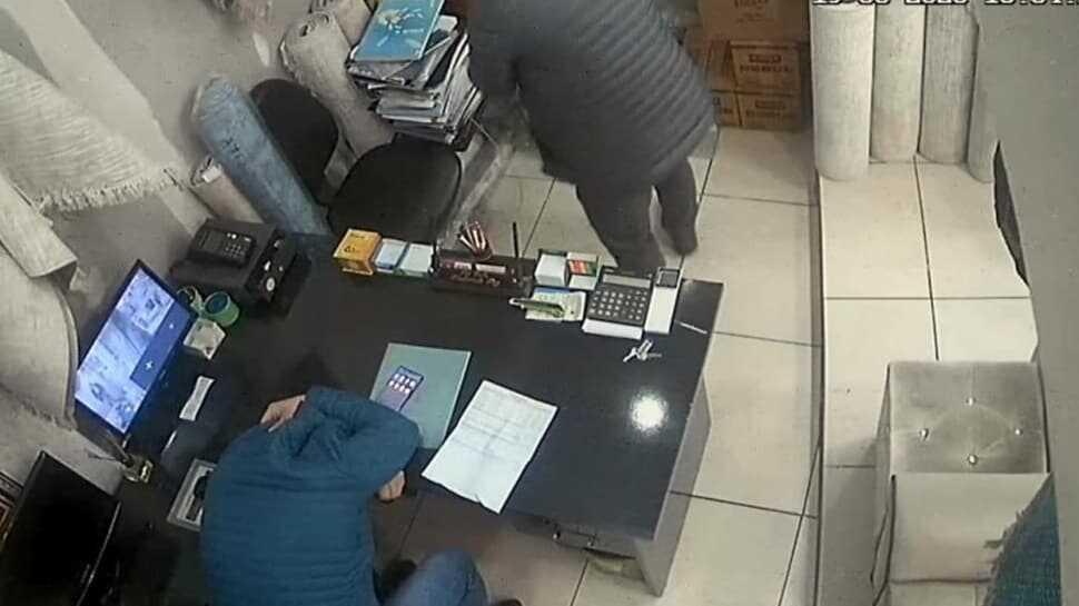 Zonguldak'ta ilginç olay! Müşteri hapşırdı dükkan karıştı