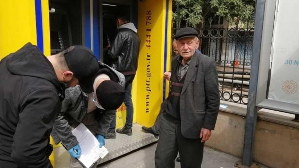 Uyarılara aldırmayan 77 yaşındaki dede pes dedirtti: Yakışıklı çekin