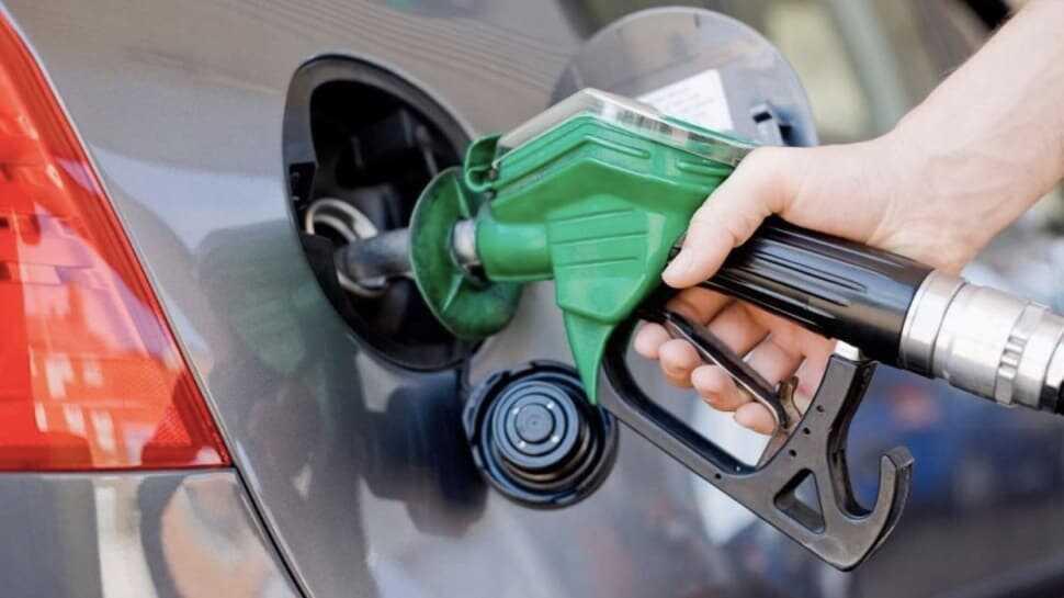 Benzine 7 kuruş zam yapıldı
