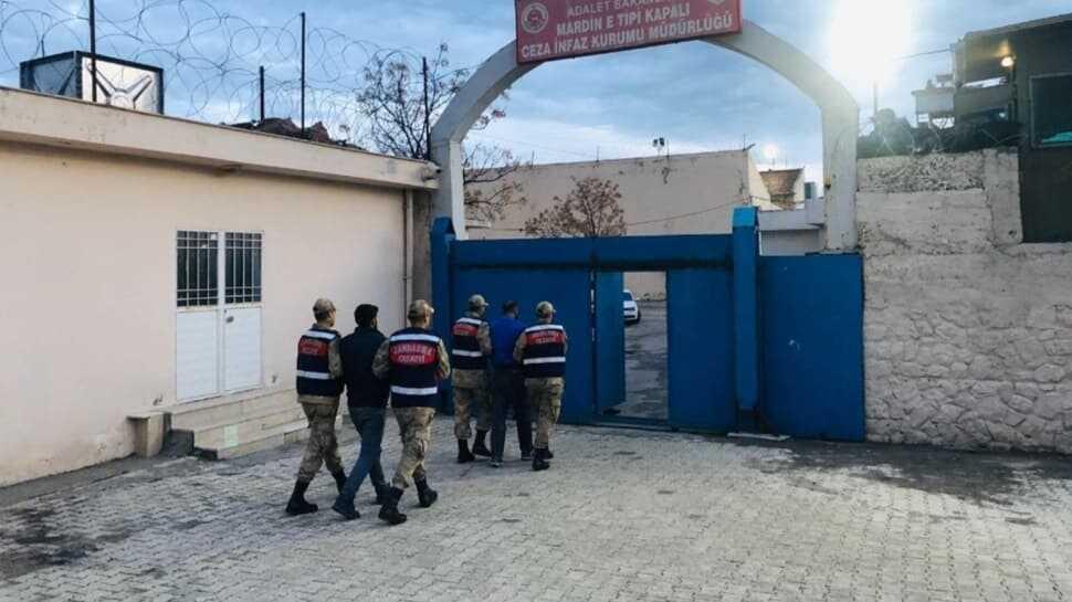 İki ilde terör operasyonu: İki terörist saklandıkları evde yakalandı