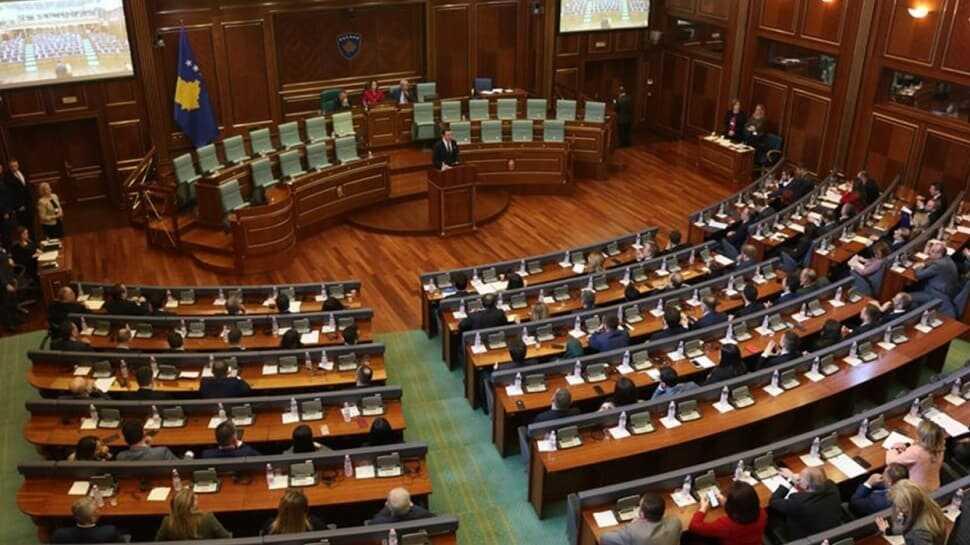 Kosova'da hükümet düştü