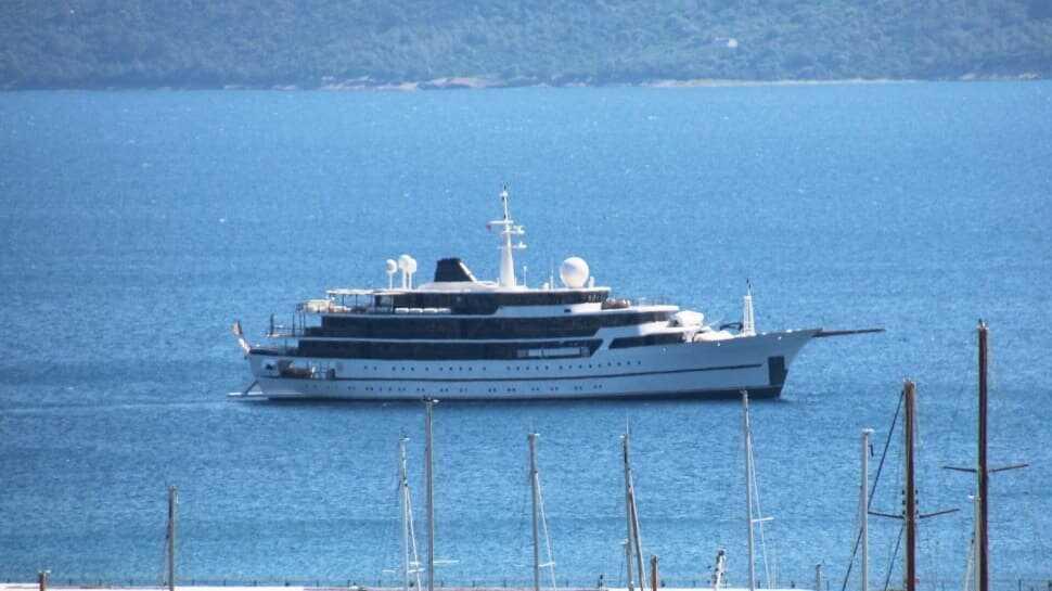 Yunanistan kabul etmedi... Lüks yat Bodrum'a demir attı