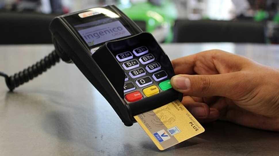 Kredi kartının teslimatını başkasına yapan bankalar yandı