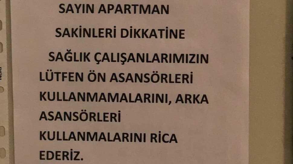 Binanın girişine bu yazıyı astılar... Sağlık çalışanlarına tepki çeken uygulama!