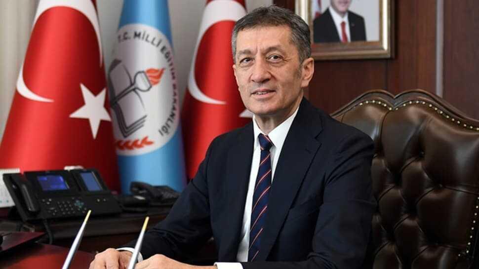Milli Eğitim Bakanı Ziya Selçuk'tan öğrencilere çağrı: Hayallerinizin öyküsünü yazın, kitaplaştıralım