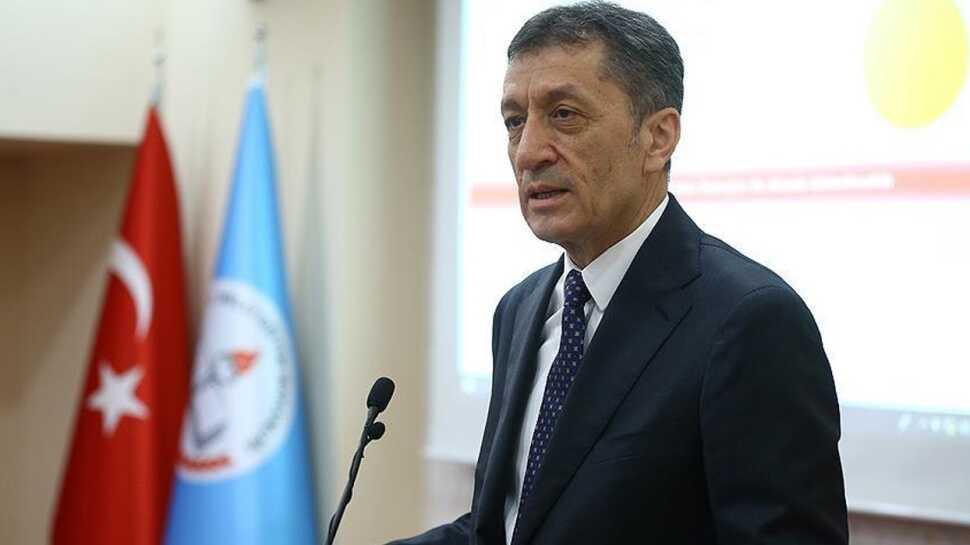 Milli Eğitim Bakanı Selçuk'tan babalara sitem