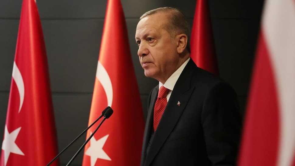 Başkan Erdoğan'dan balkon çağrısı! 83 milyon saat 19.19'da yine tek yürek