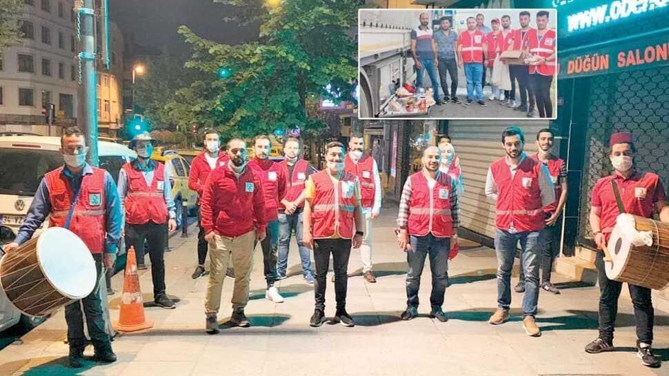 Kızılay'dan davullu ve manili sahur