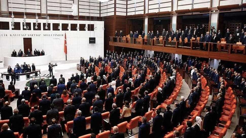 Vekil transferini önleyecek düzenleme TBMM'ye geliyor! İşte tüm detaylar