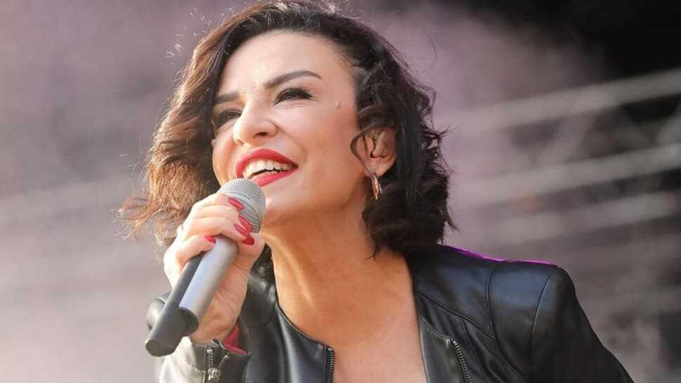 Fatma Turgut'tan karantinada klip!